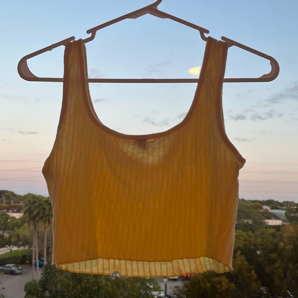Pale yellow tank top from SHEIN - Picture 4 of 4